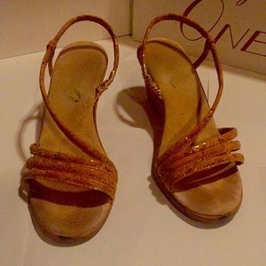 Finest by Onex Rosa Cork Pump